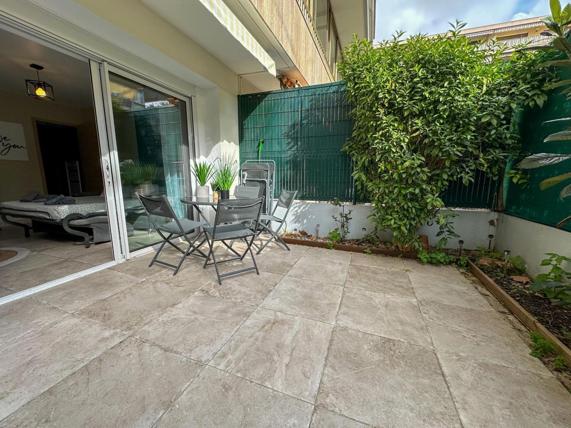 Cosy Madrid, Appartement Proche De La Mer Канны Экстерьер фото
