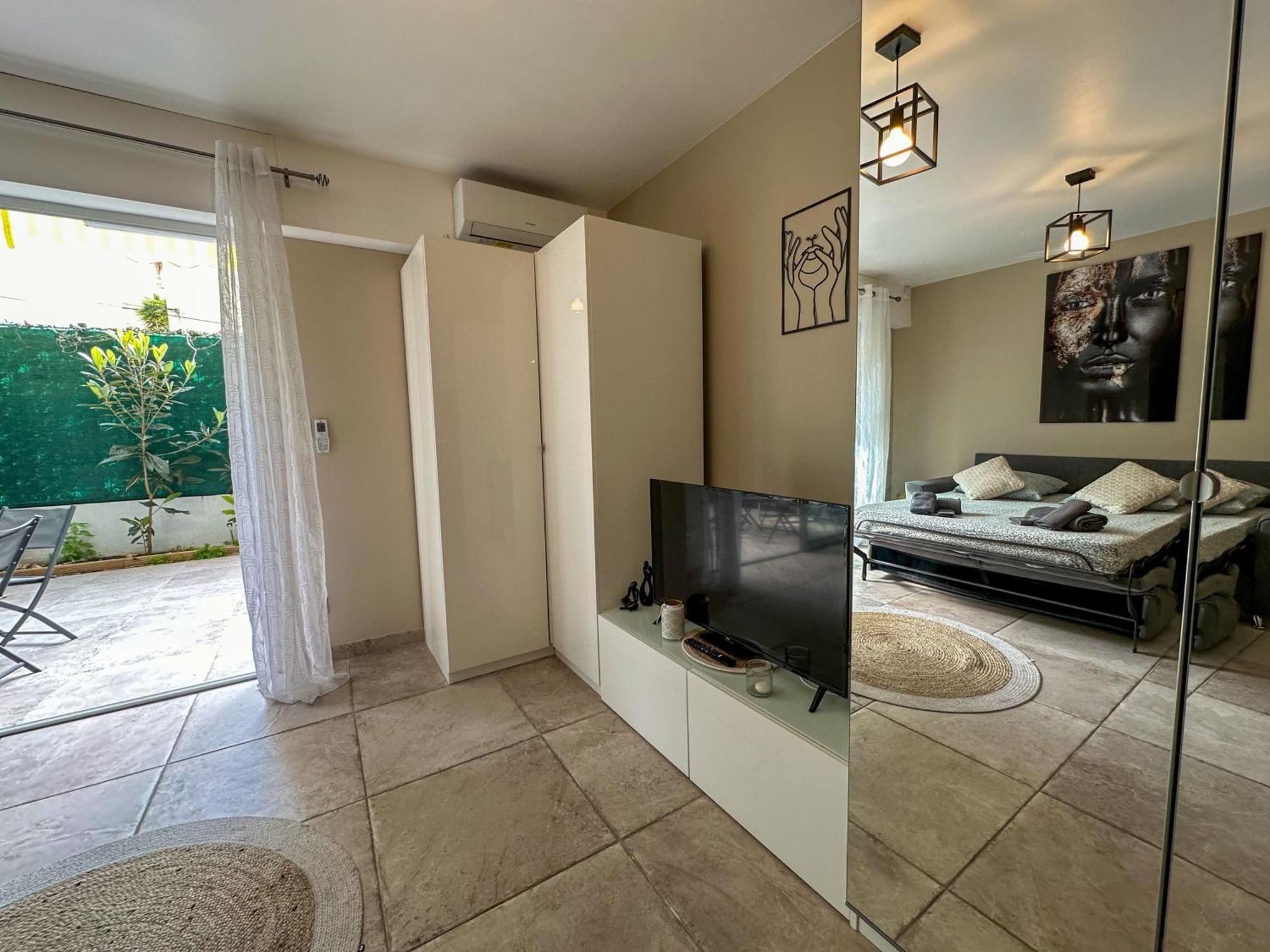 Cosy Madrid, Appartement Proche De La Mer Канны Экстерьер фото