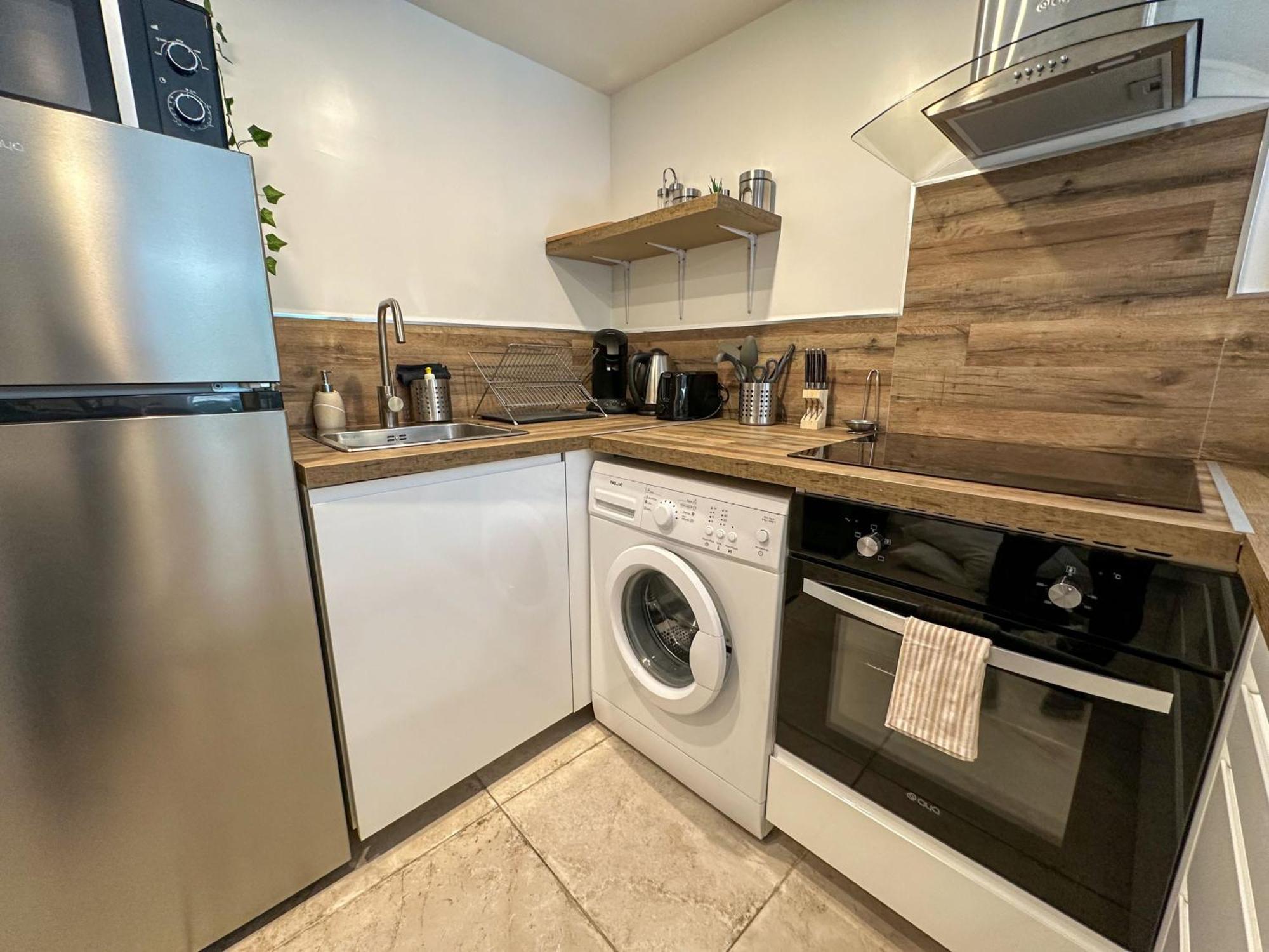 Cosy Madrid, Appartement Proche De La Mer Канны Экстерьер фото